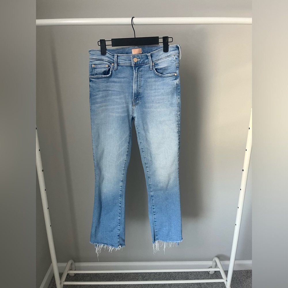 MOTHER The Insider Crop Step Fray Jeans Limited Edition in Light Wash
